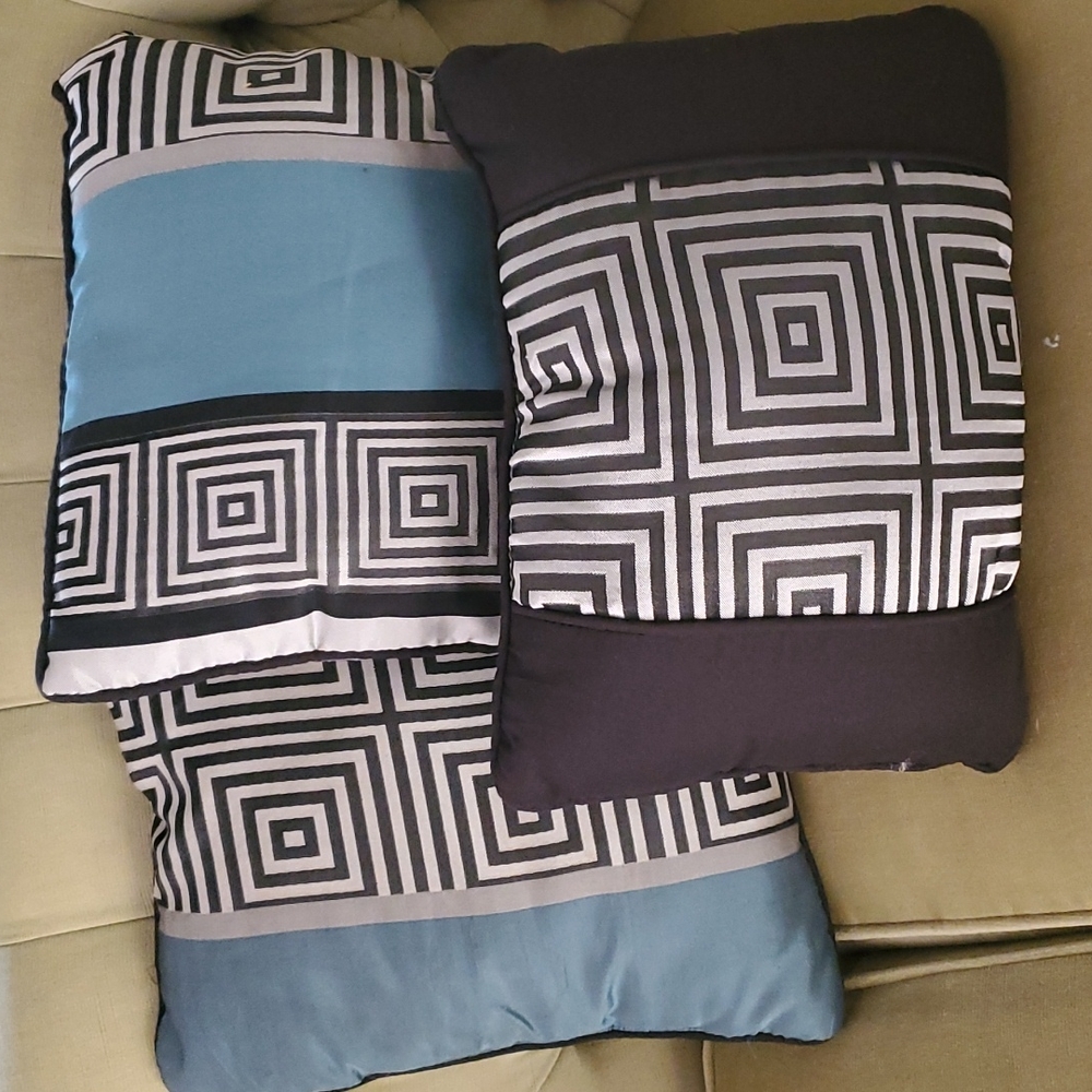 Throw pillows
